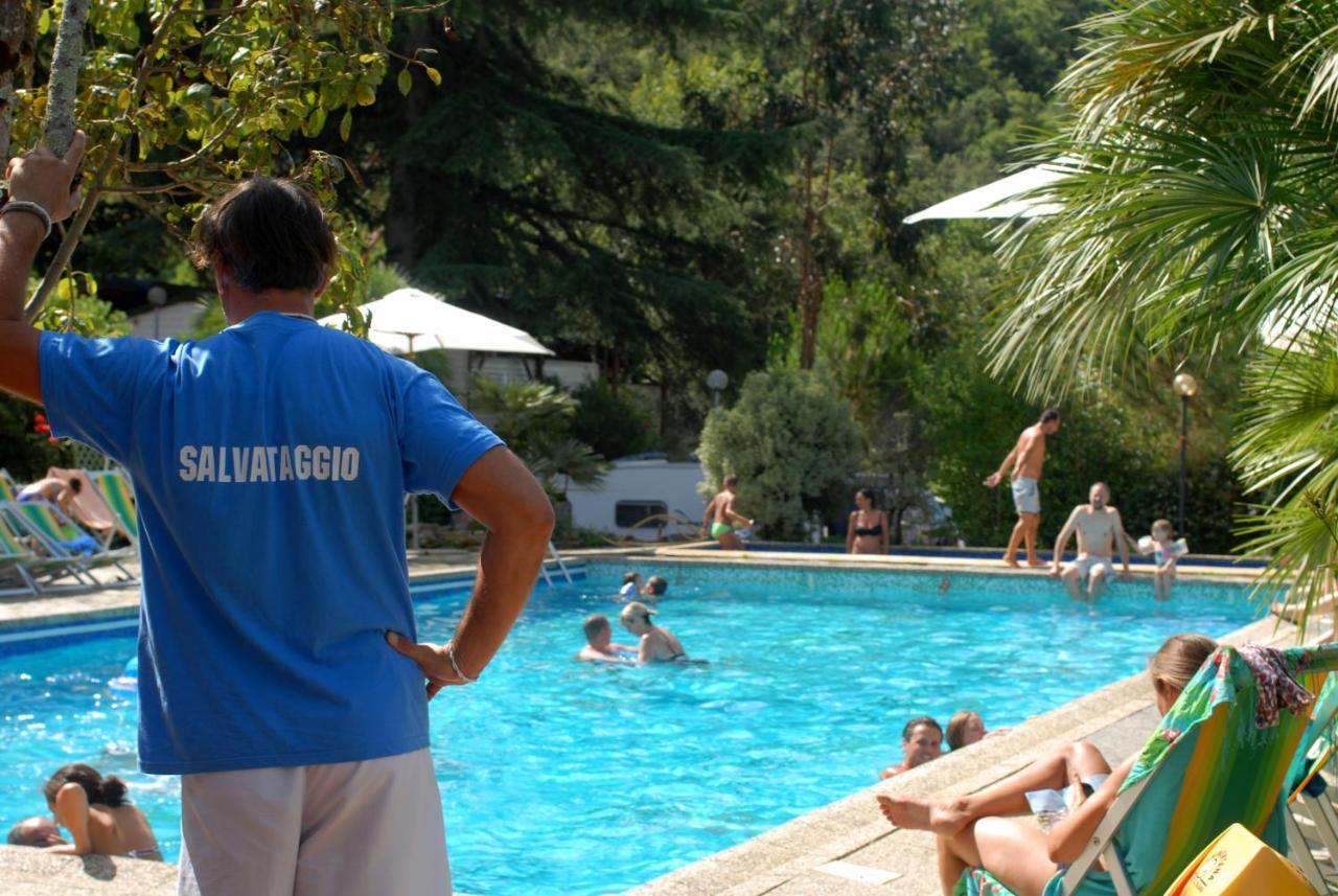 Delle Rose & Glamping Village Aldeamento Turístico Isolabona