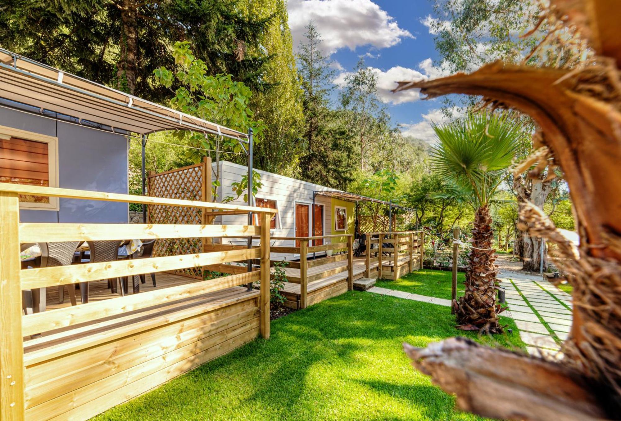 Delle Rose & Glamping Village Aldeamento Turístico