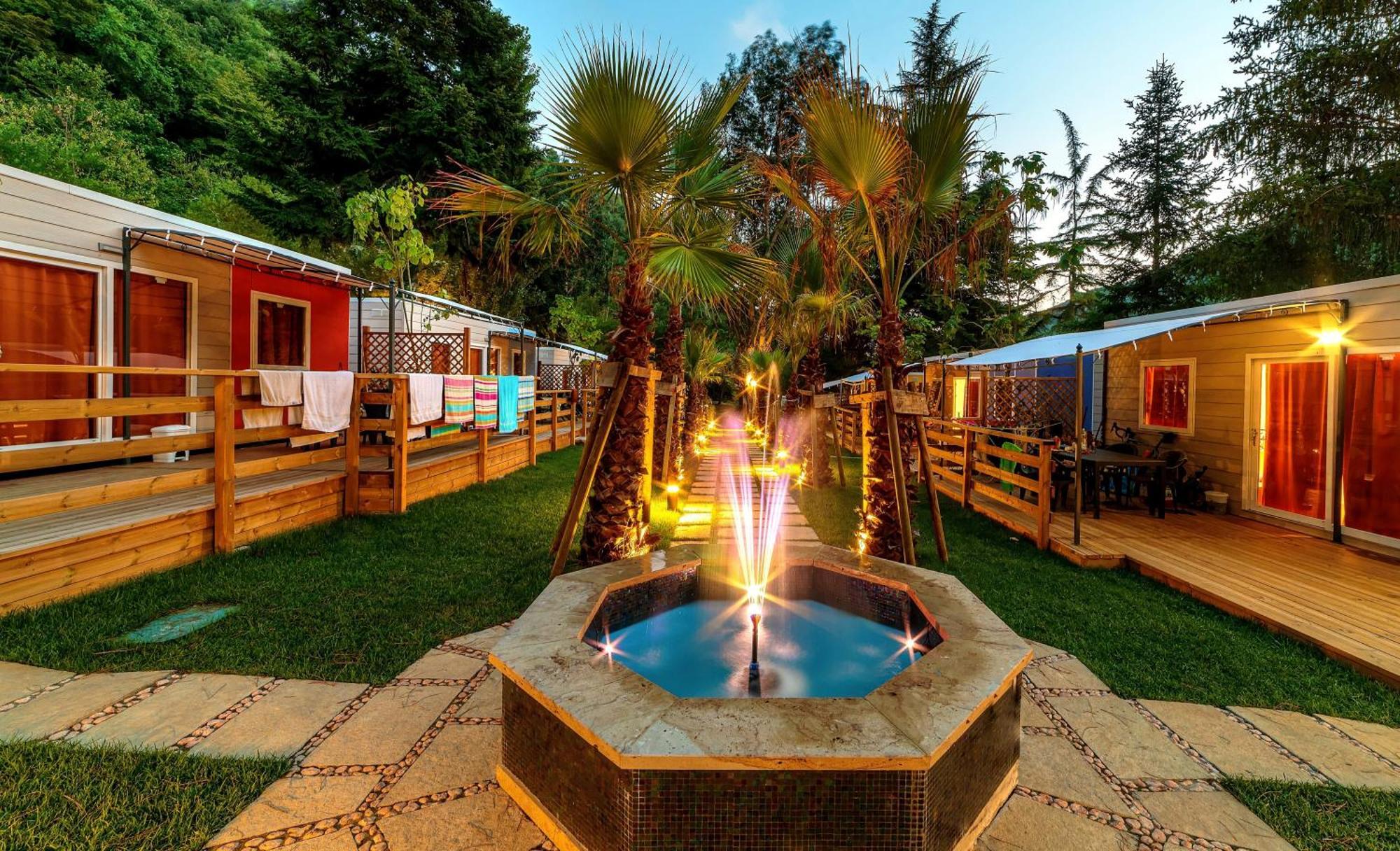 Delle Rose & Glamping Village Aldeamento Turístico Isolabona