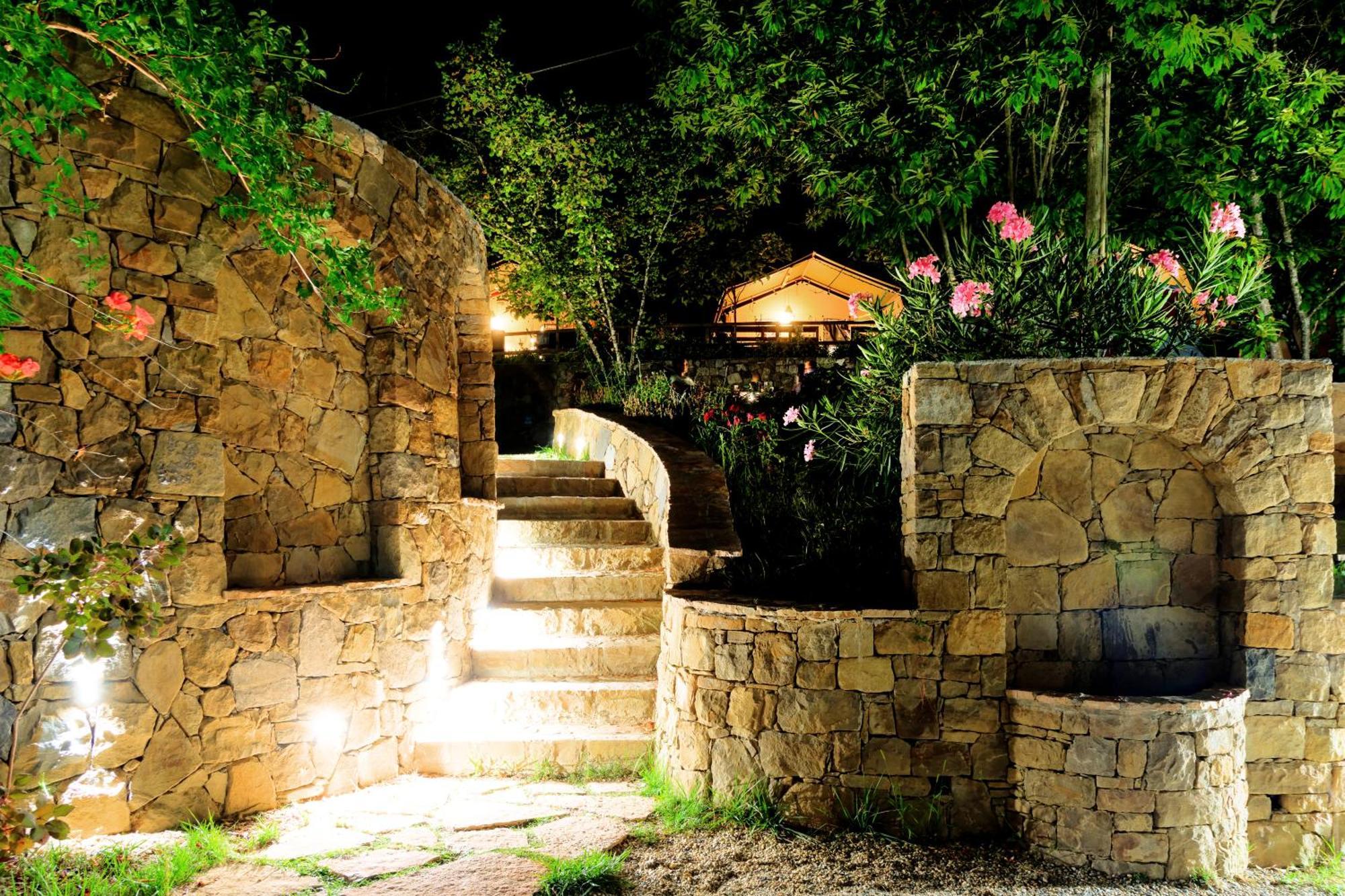 Delle Rose & Glamping Village Aldeamento Turístico Isolabona