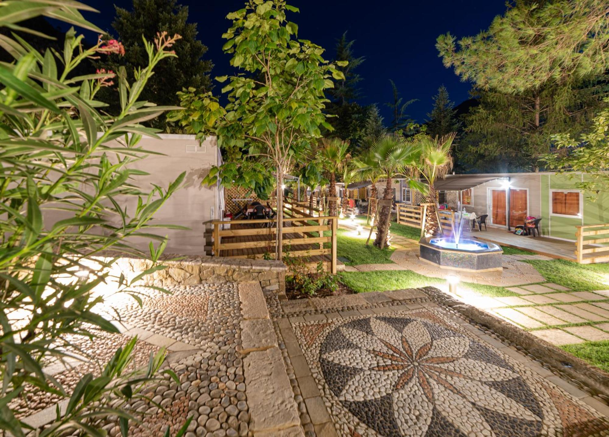 Delle Rose & Glamping Village